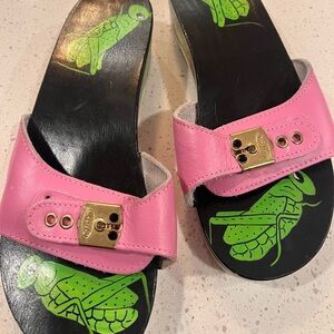 Dr Scholls Pink Slide Sandals with Green Grasshopper Design